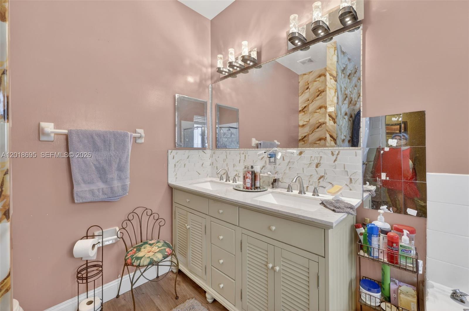 FLORIDIAN BAY ESTATES SOU - Residential