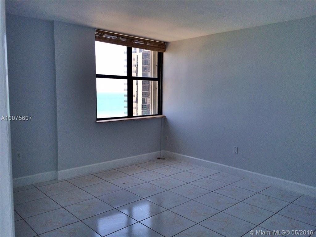 Ocean Park Condo - Residential Lease