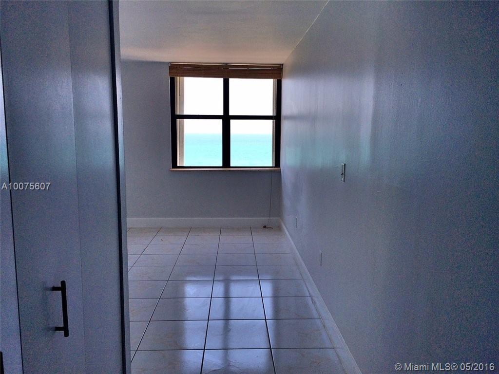 Ocean Park Condo - Residential Lease