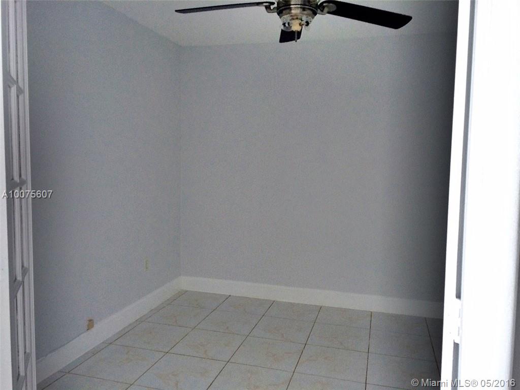 Ocean Park Condo - Residential Lease