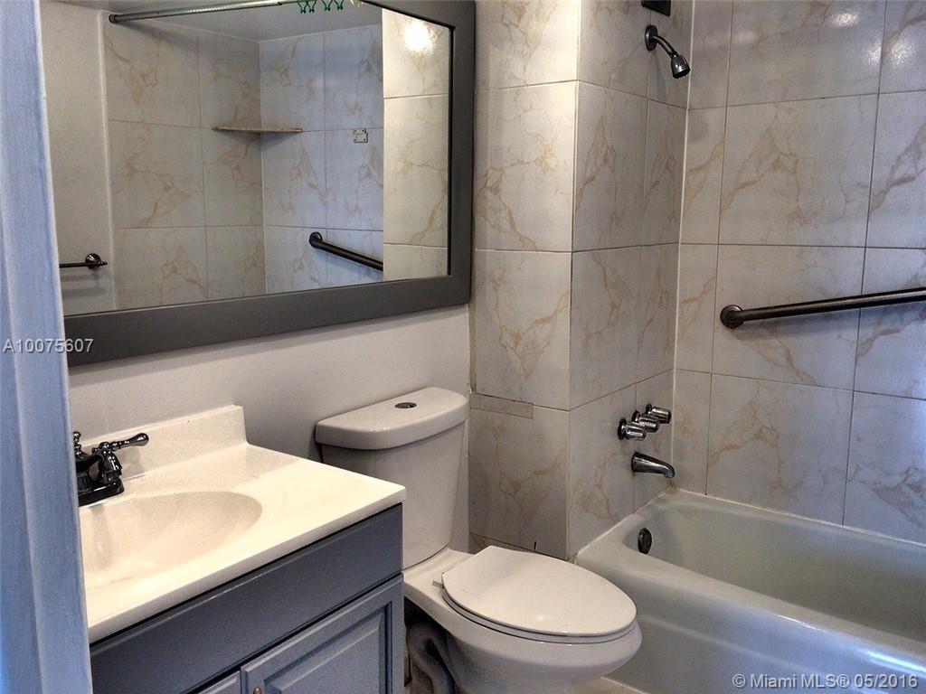 Ocean Park Condo - Residential Lease