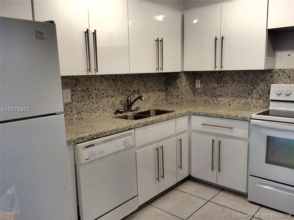 Ocean Park Condo - Residential Lease