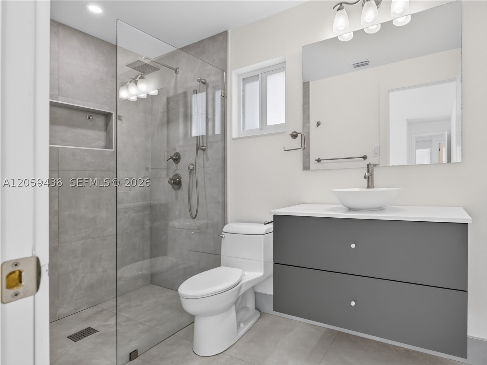 LAKEVIEW HOMES PHASE 1 - Residential