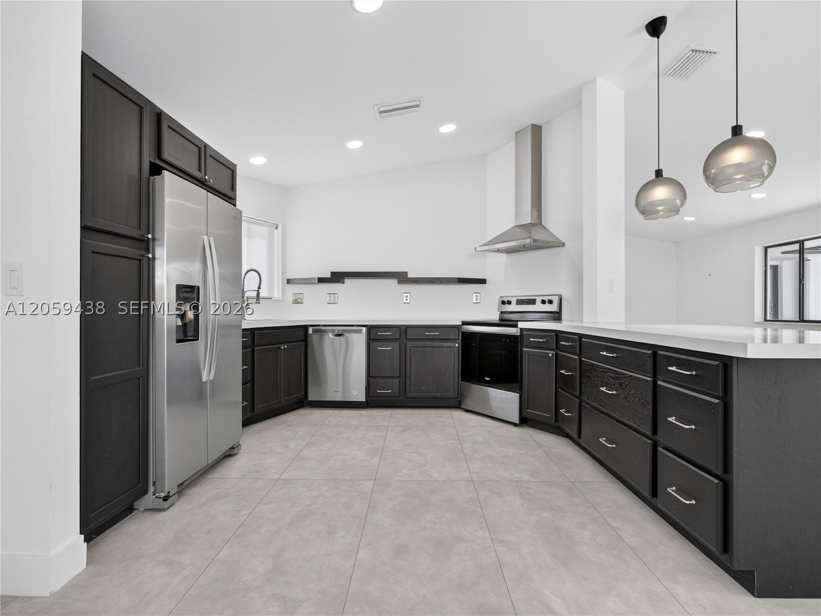 LAKEVIEW HOMES PHASE 1 - Residential