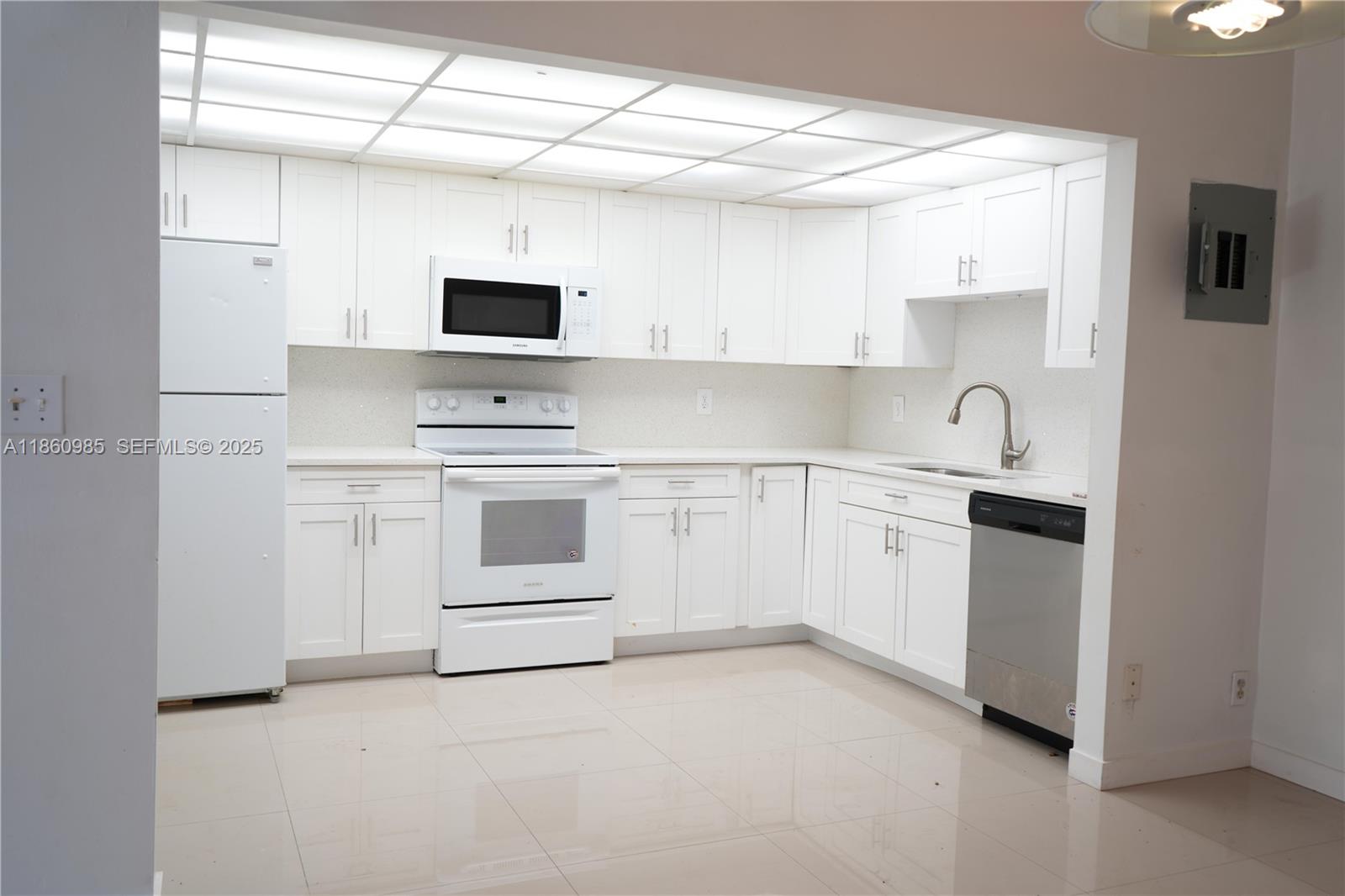 UNIVERSITY VILLAGE EAST I - Residential