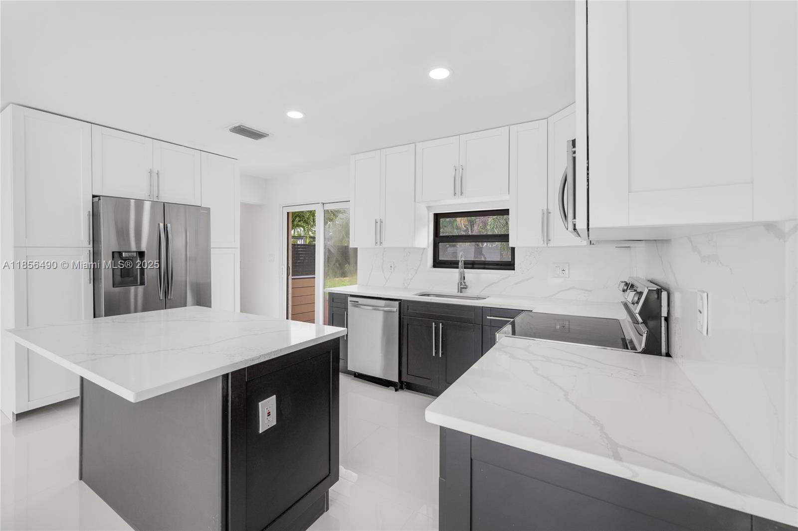 THE COVE - Residential