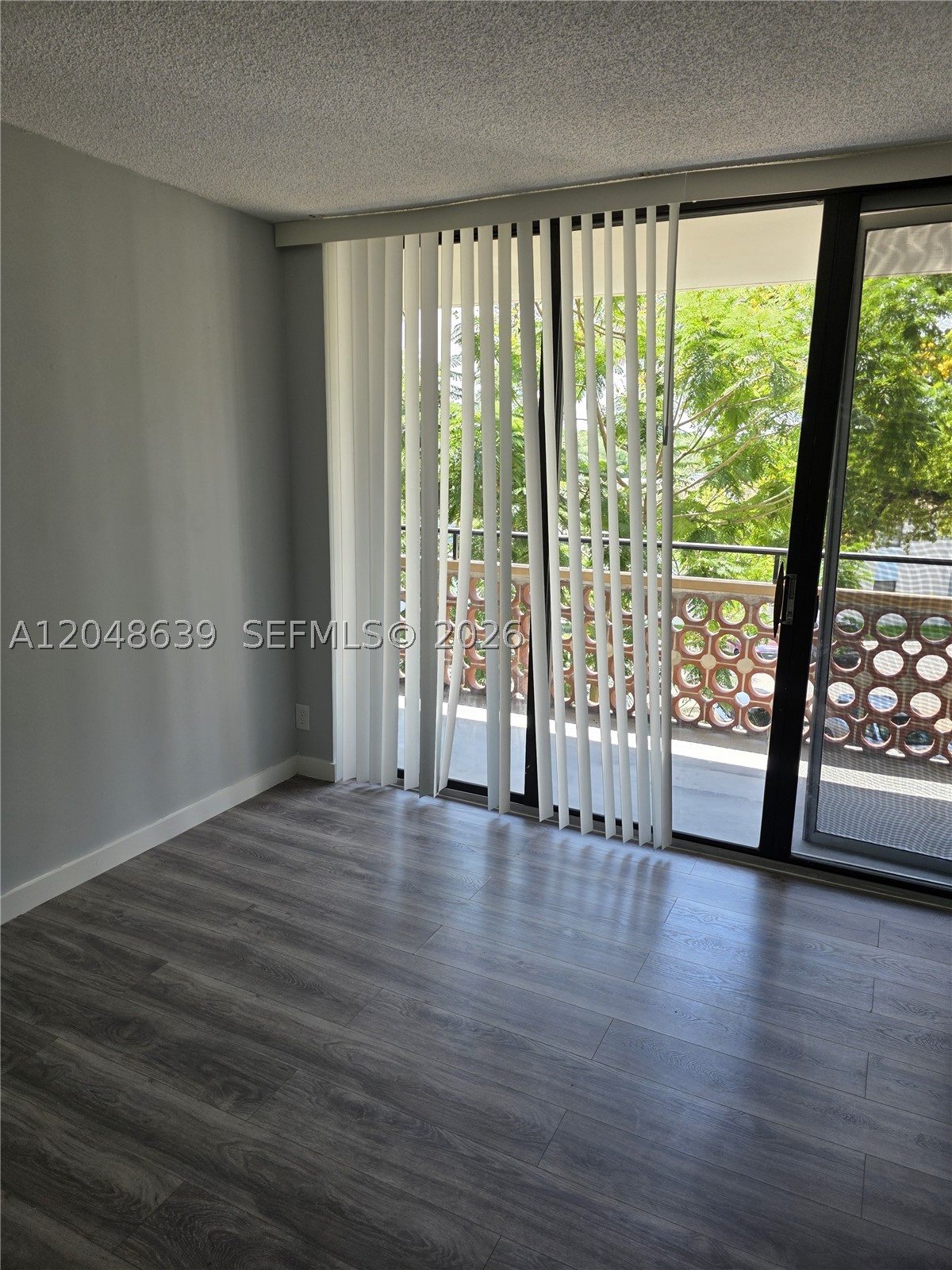 INVERRARY GARDENS CONDO I - Residential Lease