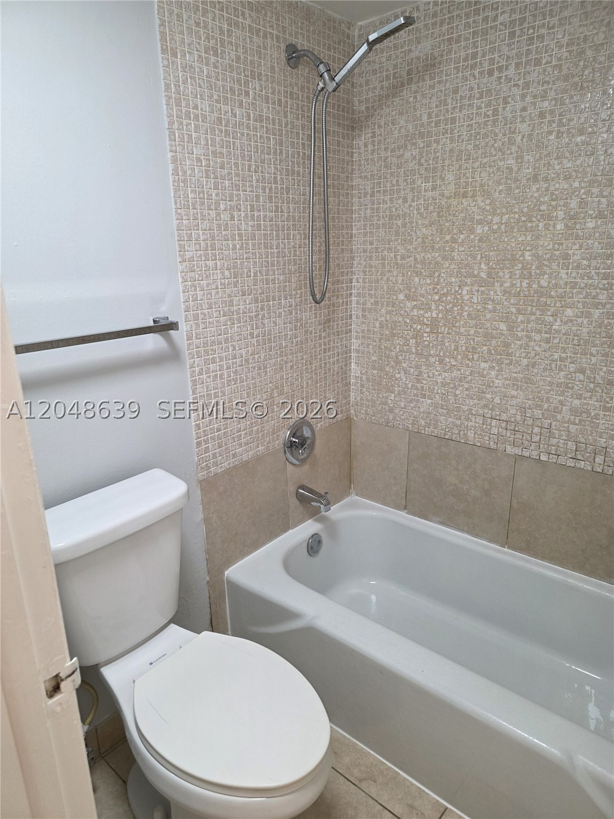 INVERRARY GARDENS CONDO I - Residential Lease