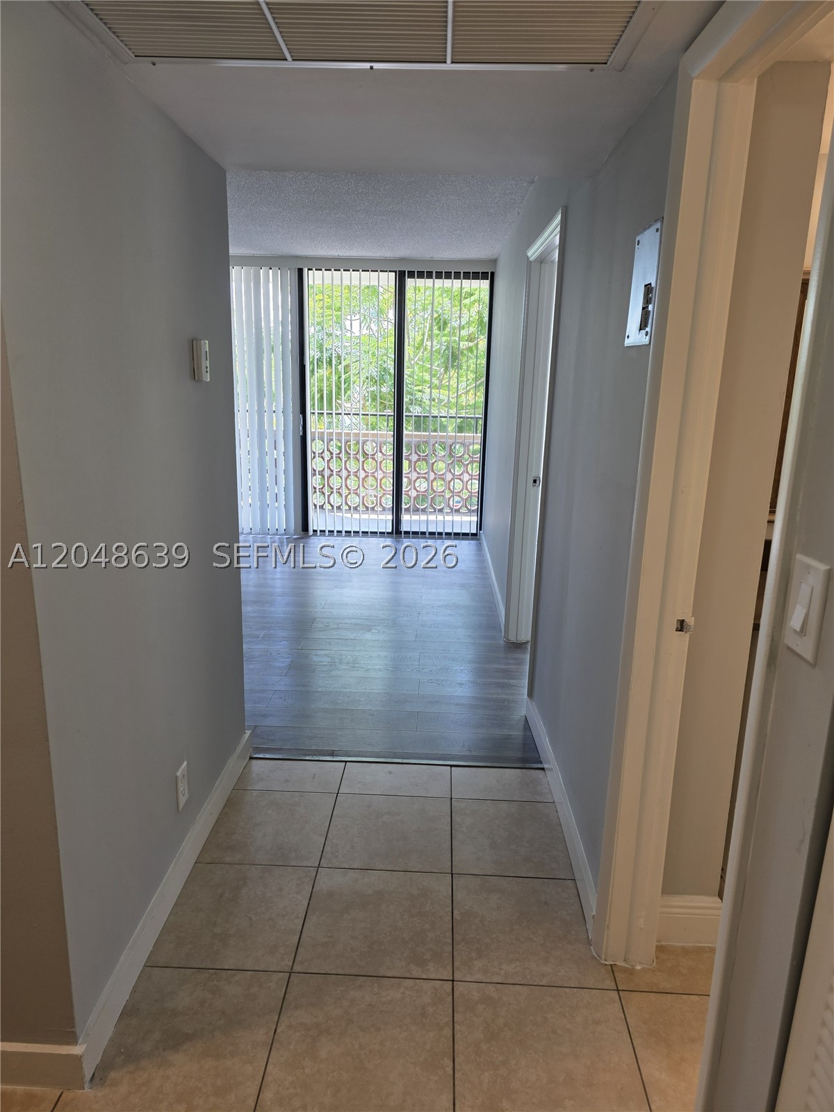 INVERRARY GARDENS CONDO I - Residential Lease