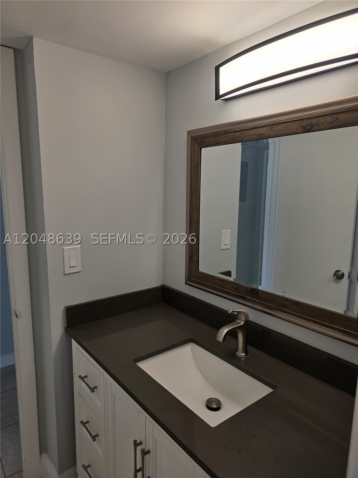 INVERRARY GARDENS CONDO I - Residential Lease
