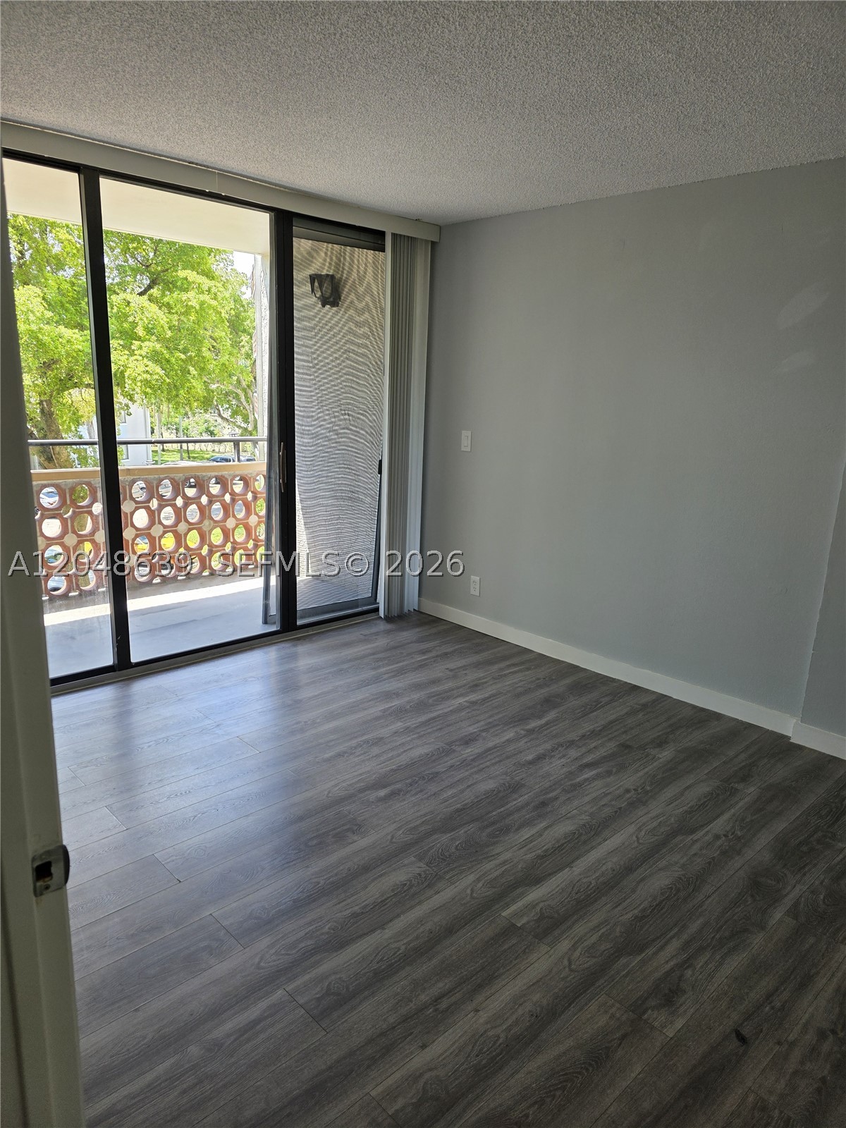 INVERRARY GARDENS CONDO I - Residential Lease