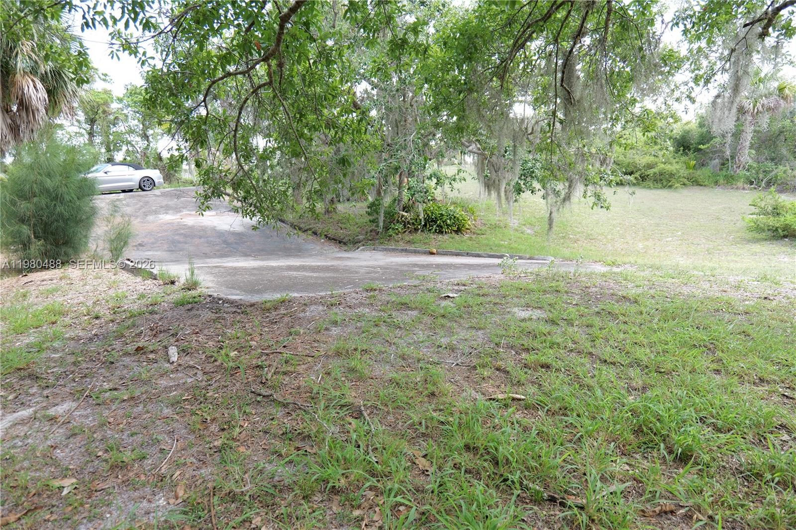 HOBE SOUND - Land