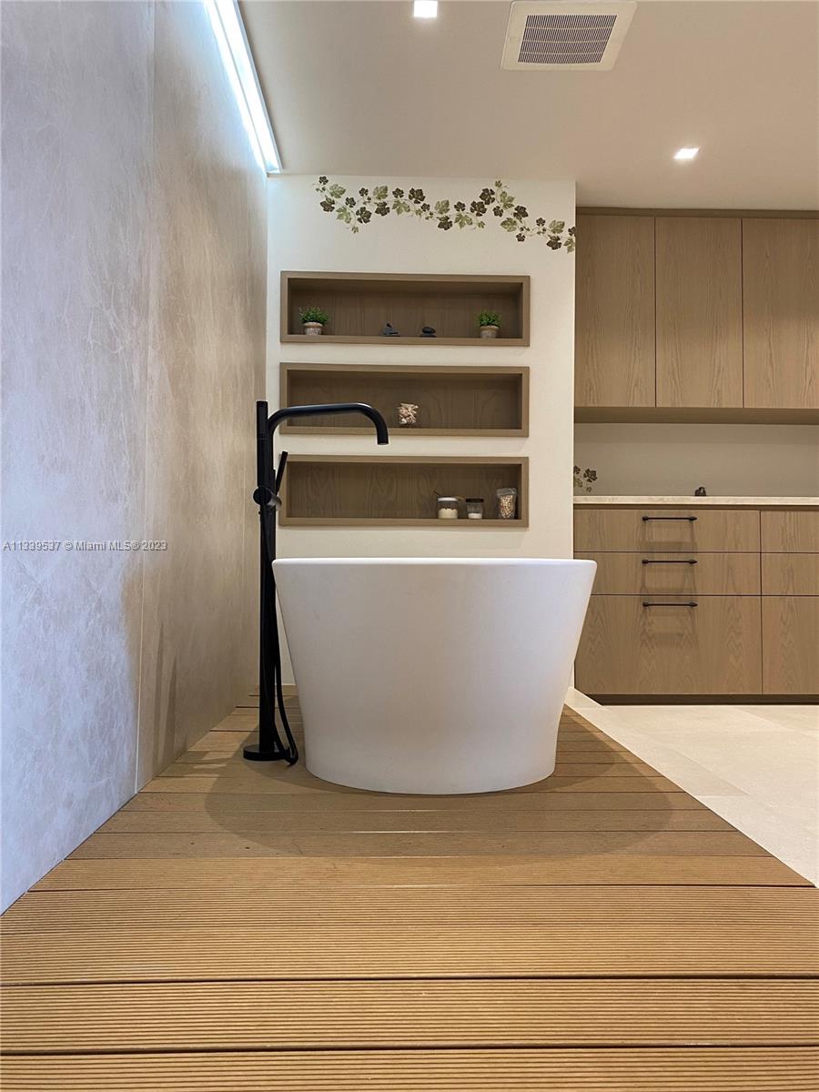 JADE RESIDENCES  BRICKELL - Residential