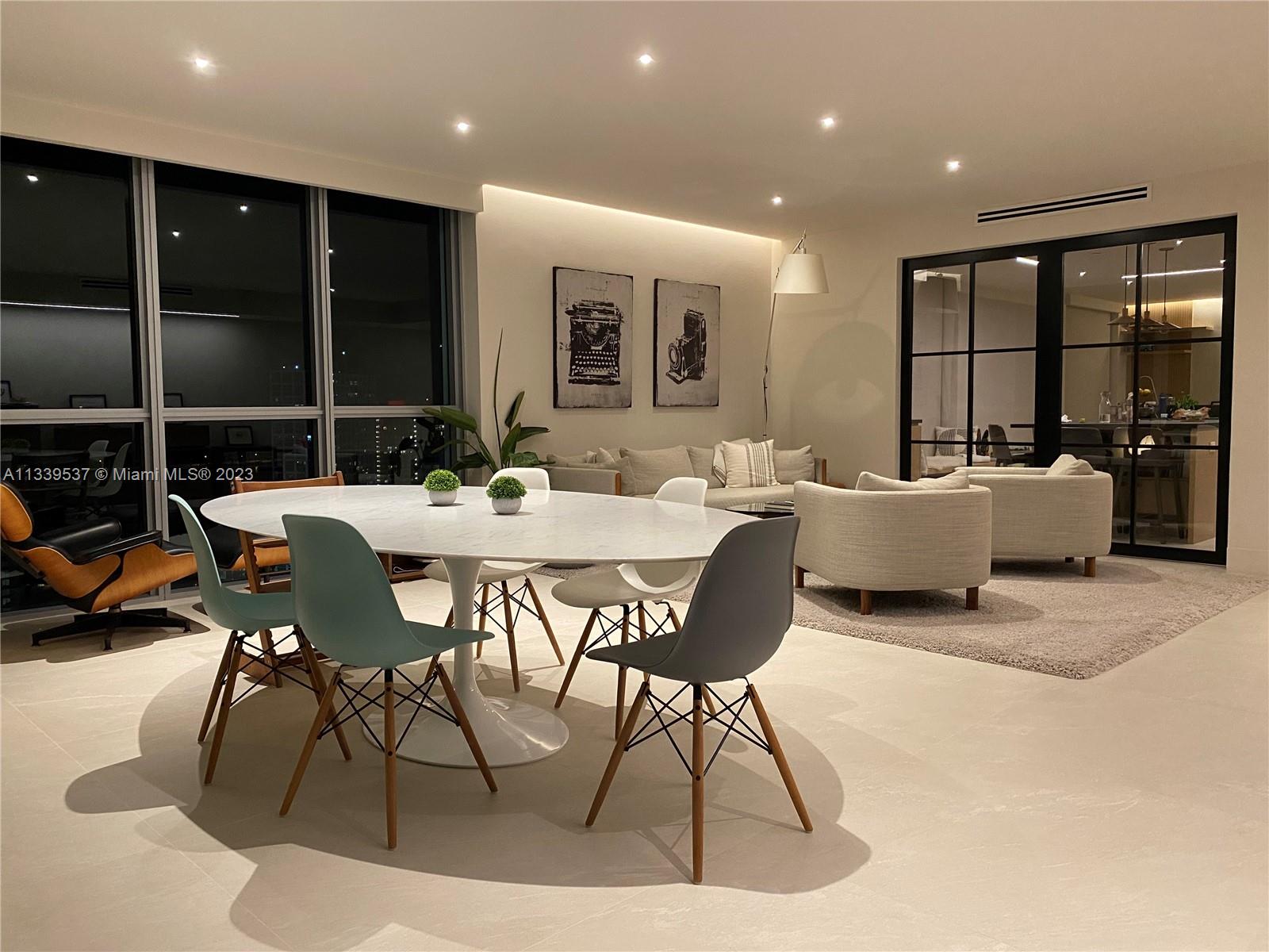 JADE RESIDENCES  BRICKELL - Residential