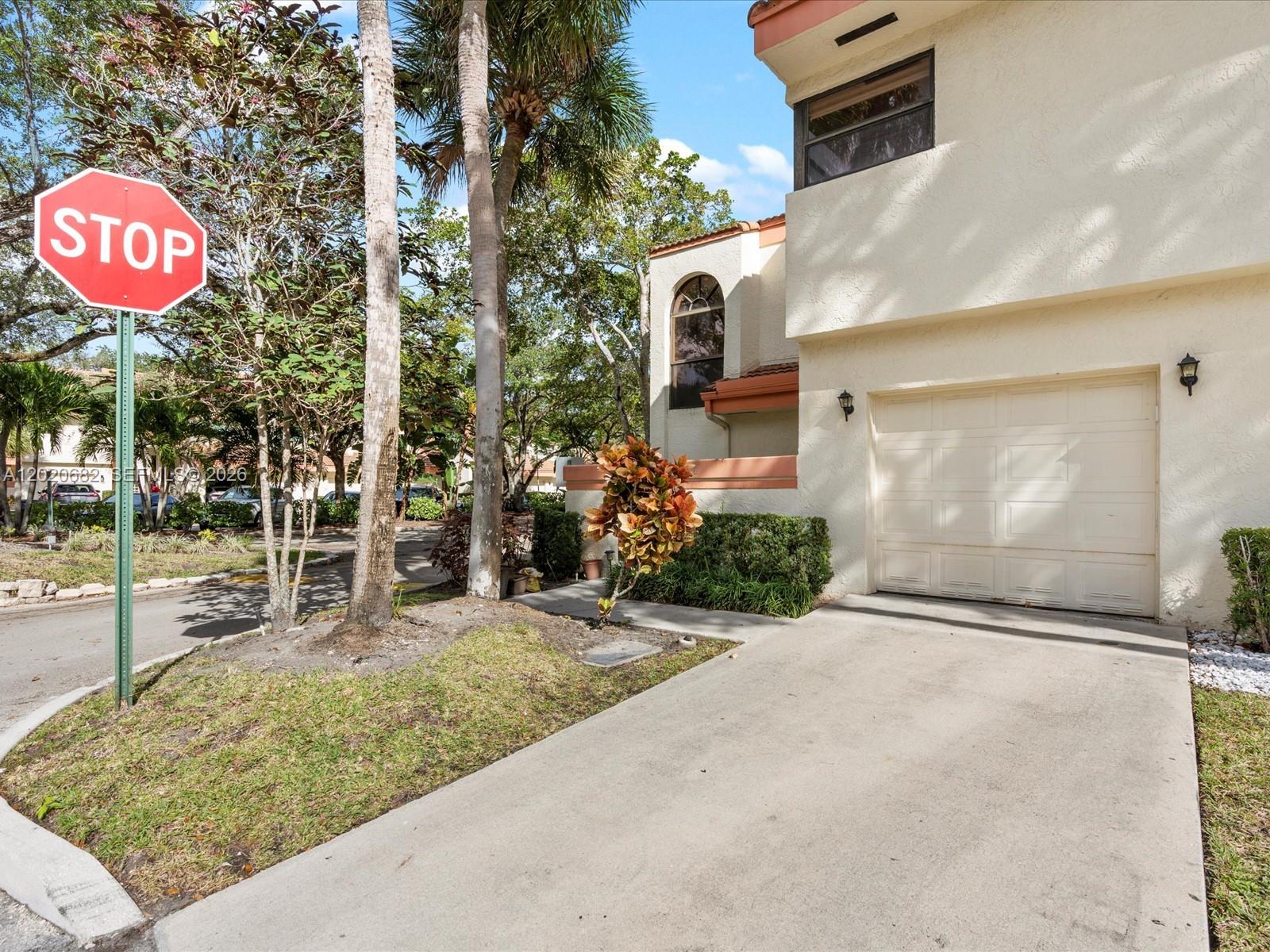 EMERALD OAKS 8 CONDO - Residential