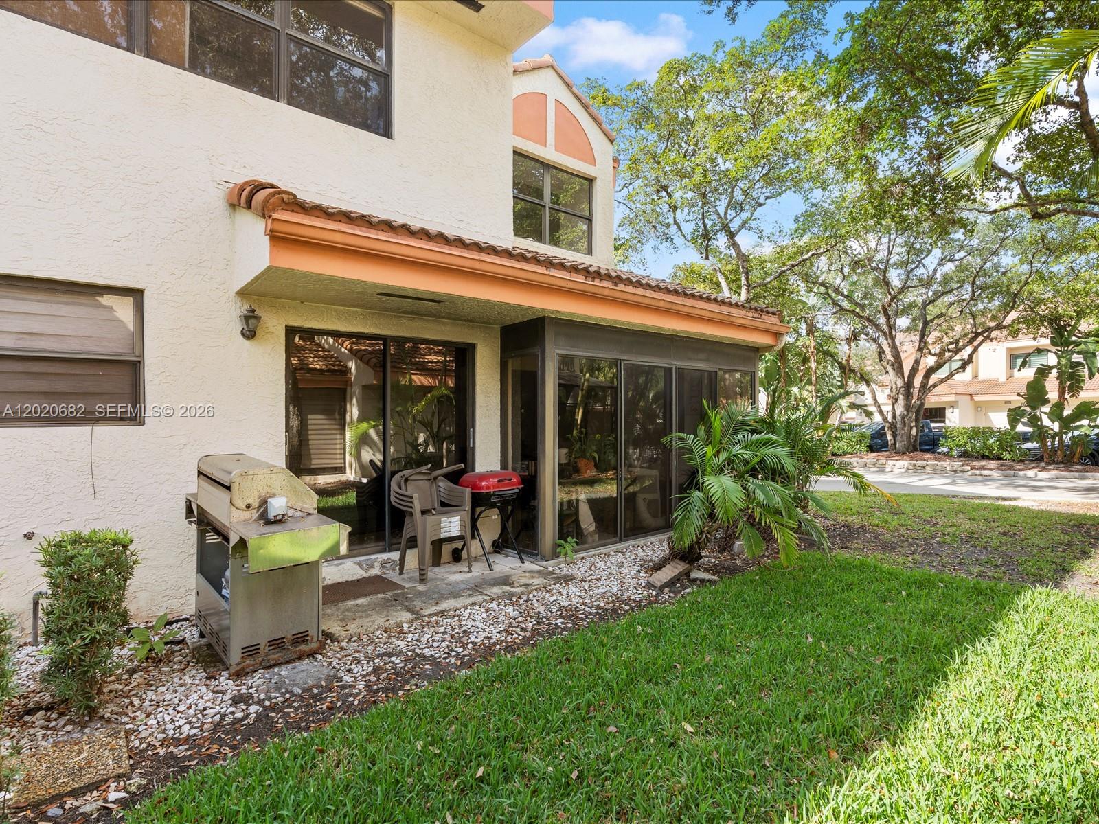 EMERALD OAKS 8 CONDO - Residential