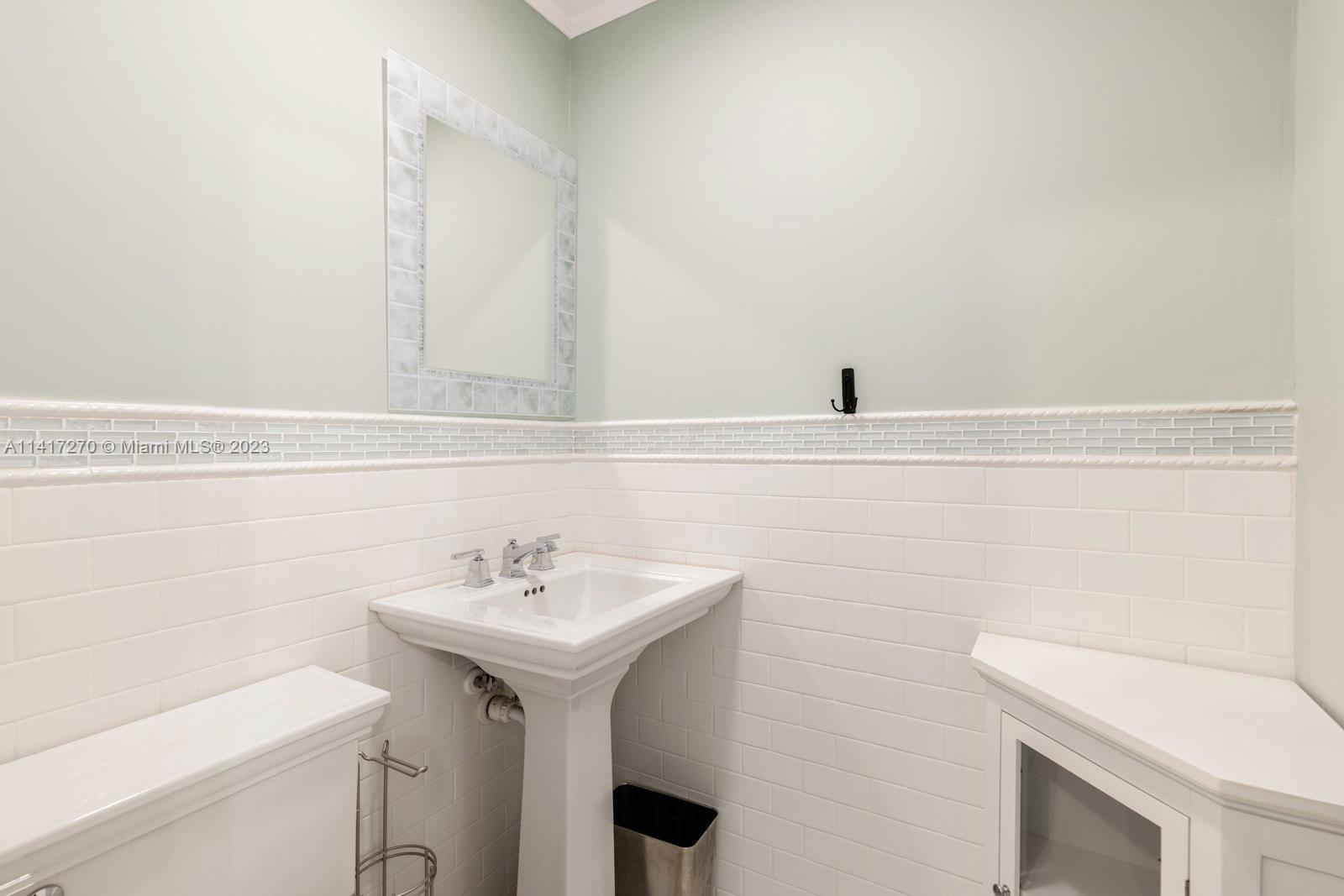 LENNOX PARK - Residential Lease