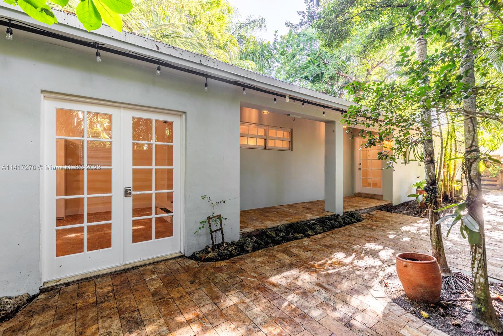 LENNOX PARK - Residential Lease