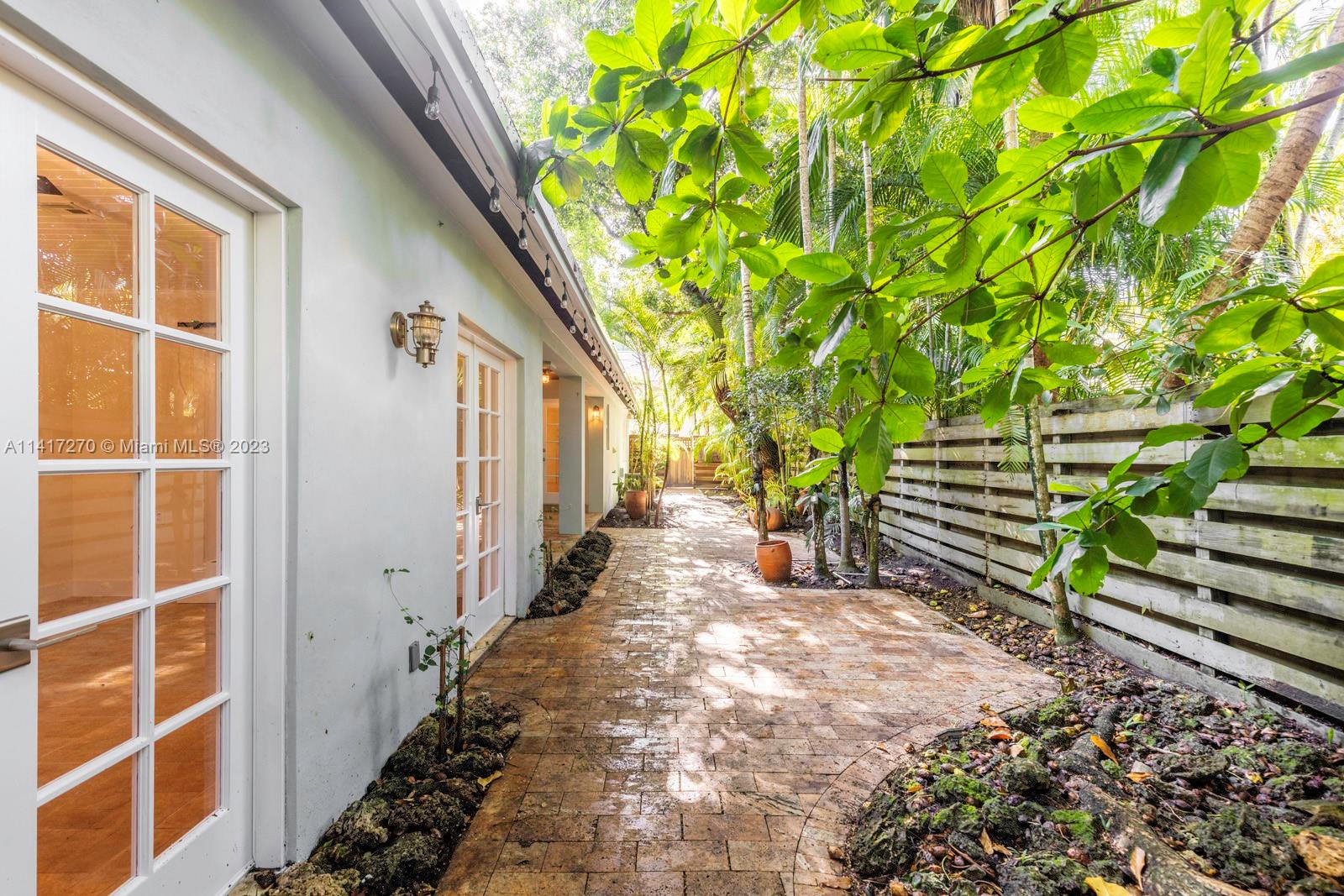 LENNOX PARK - Residential Lease