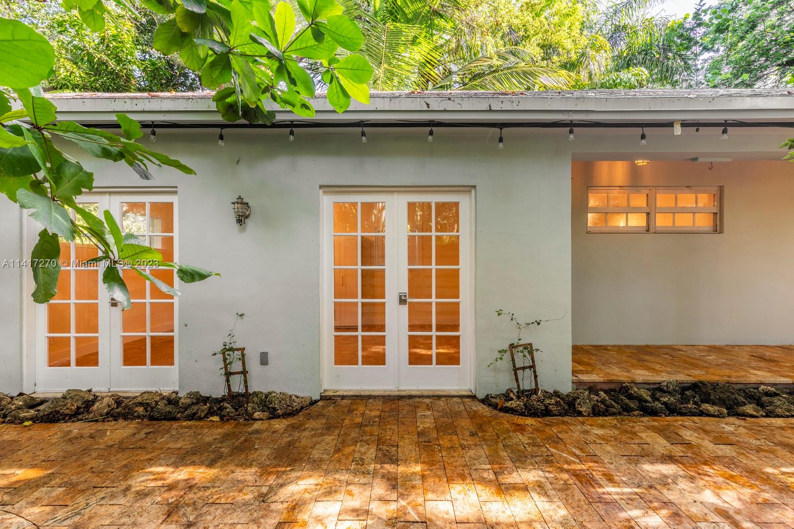 LENNOX PARK - Residential Lease