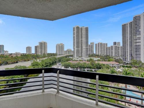MYSTIC POINTE PLUS DEN - Residential