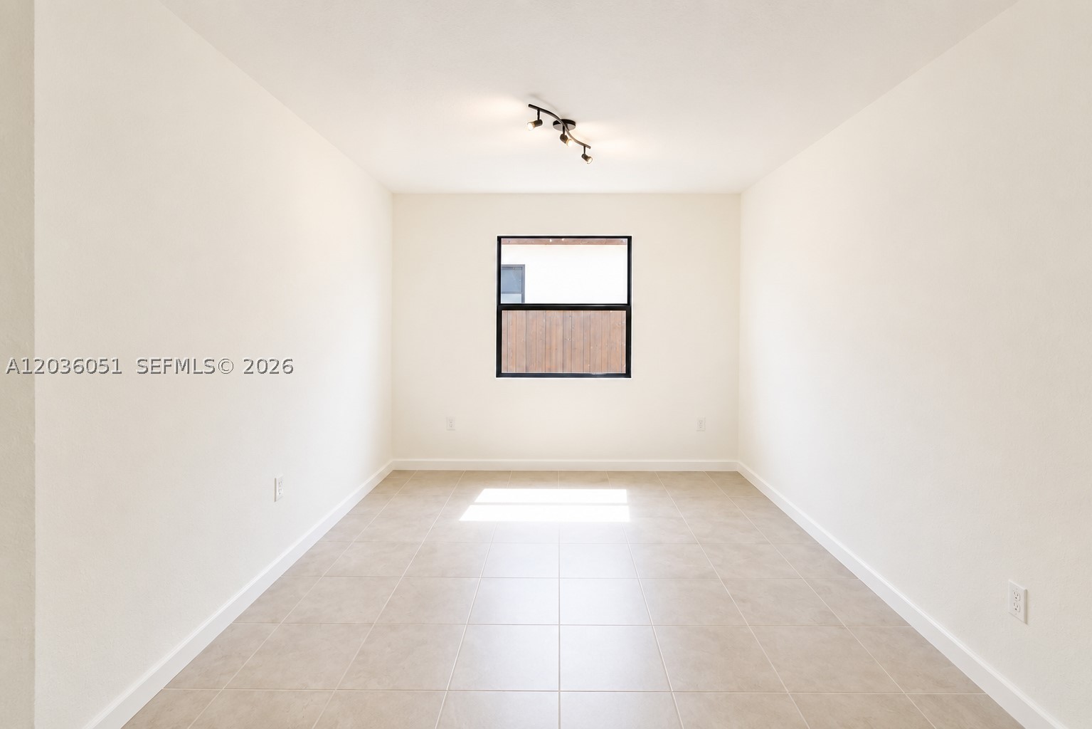 KINGMAN COMMONS - Residential