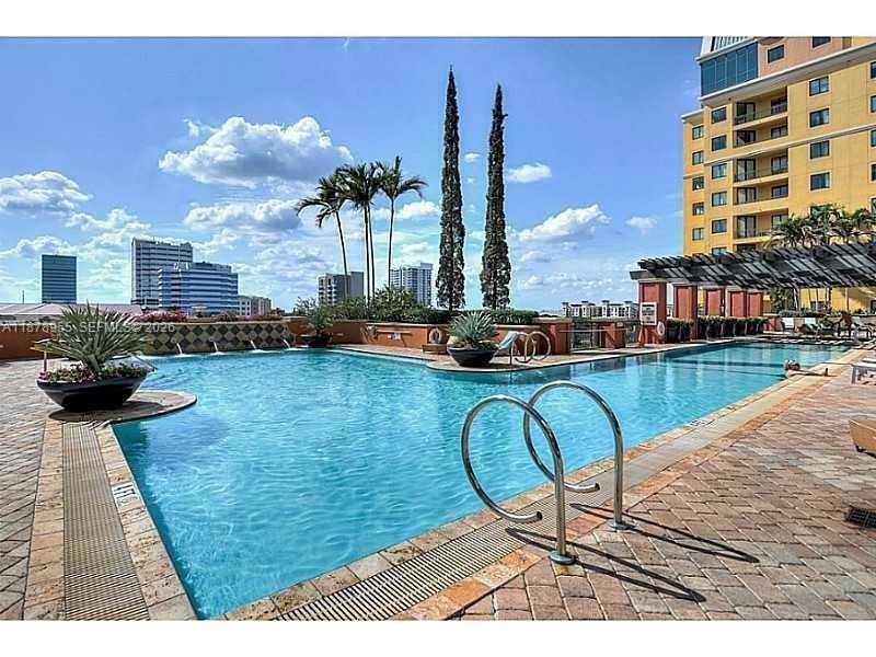 WAVERLY AT LAS OLAS CONDO - Residential