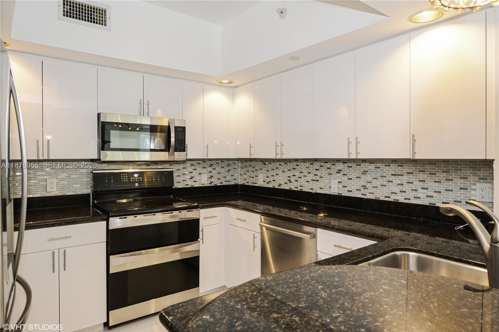 WAVERLY AT LAS OLAS CONDO - Residential
