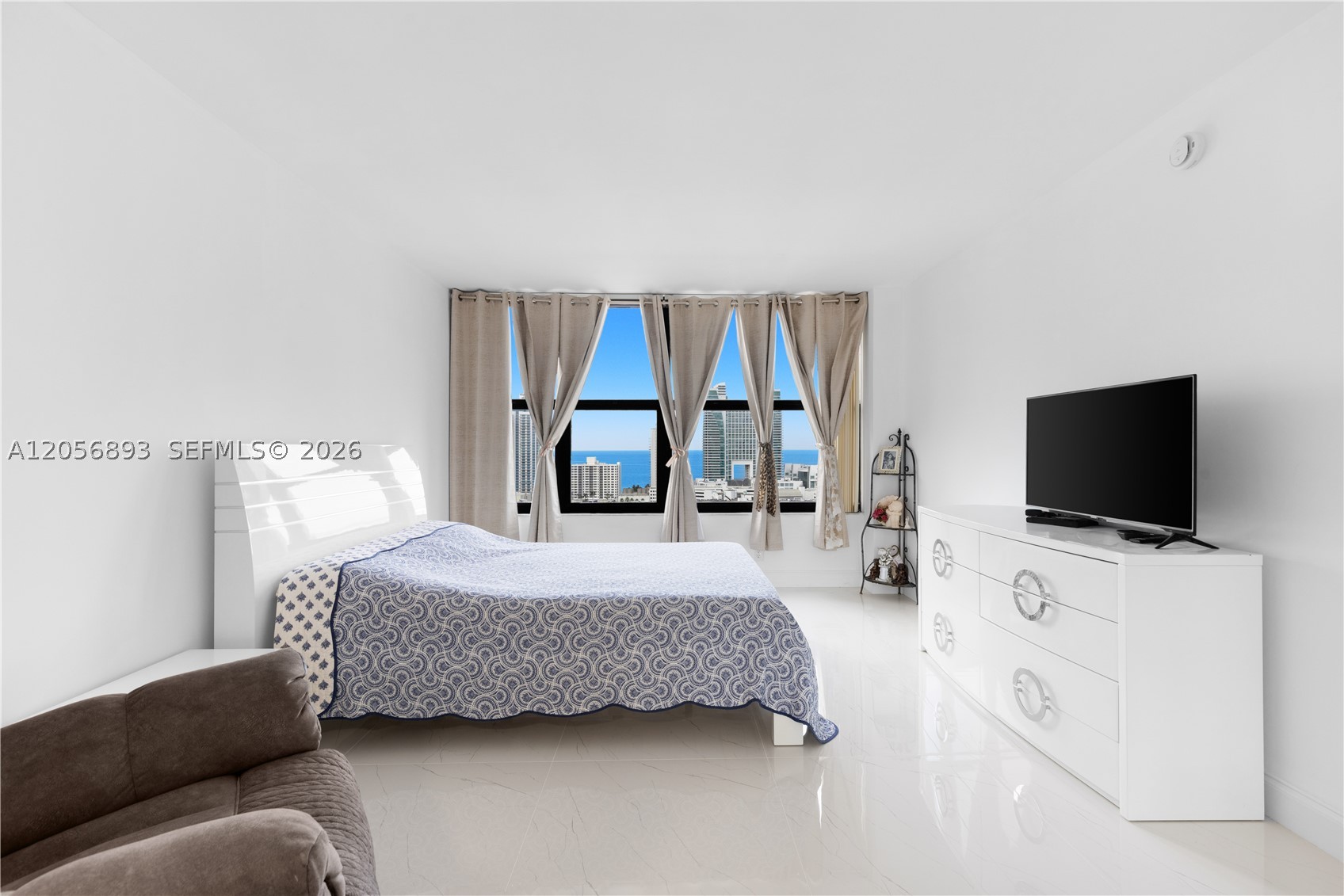 OLYMPUS CONDO - Residential