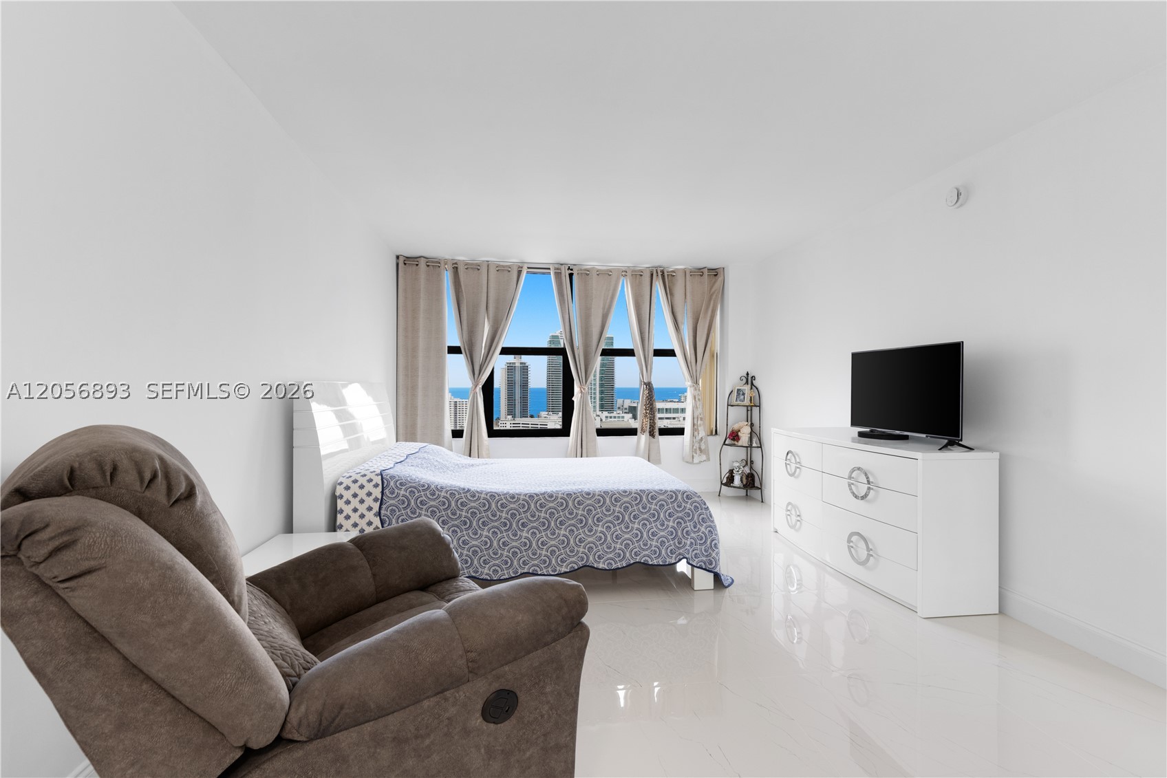 OLYMPUS CONDO - Residential
