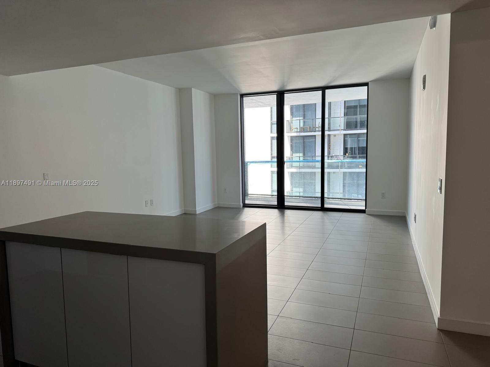 CANVAS CONDO - Residential