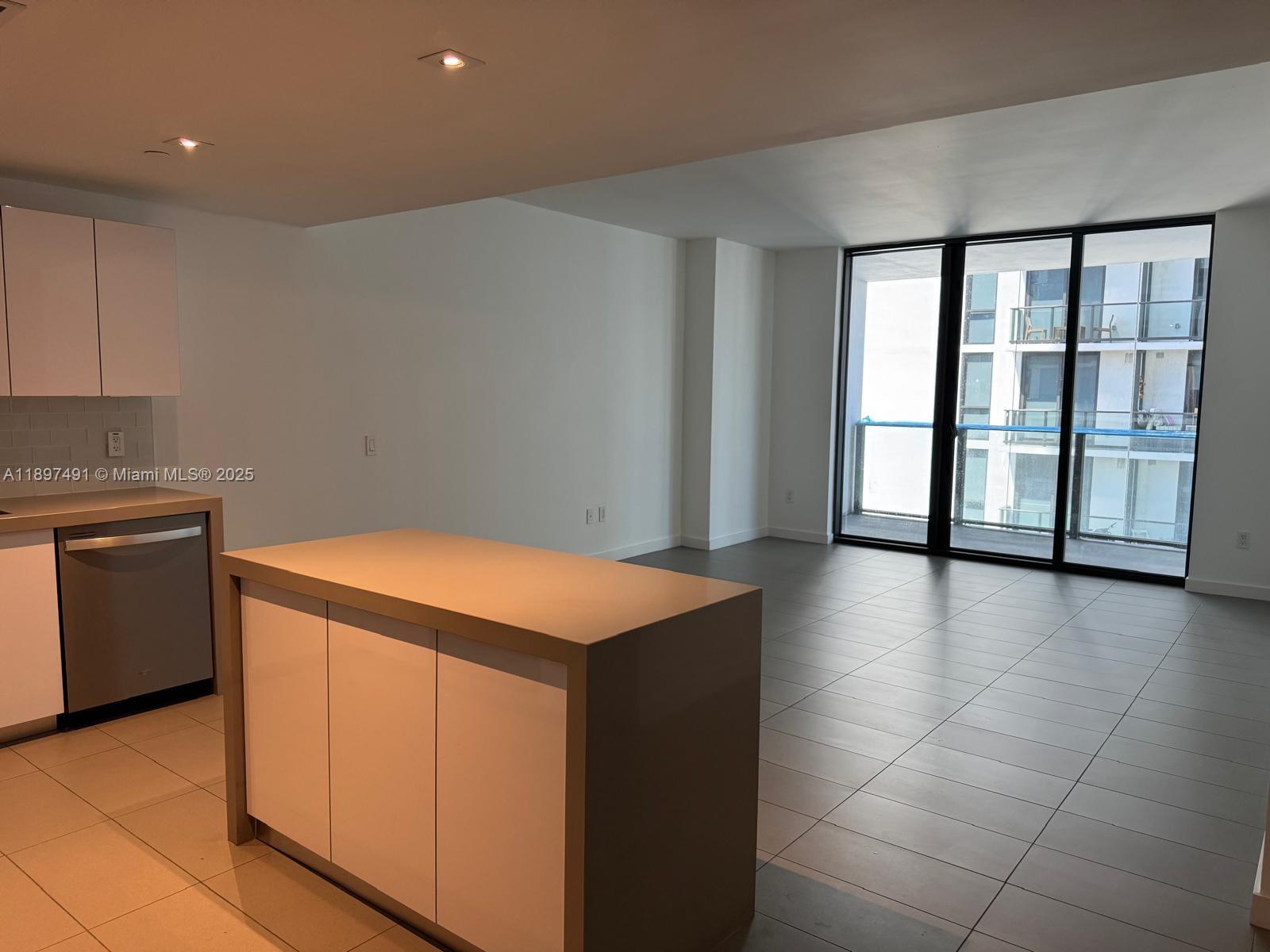 CANVAS CONDO - Residential