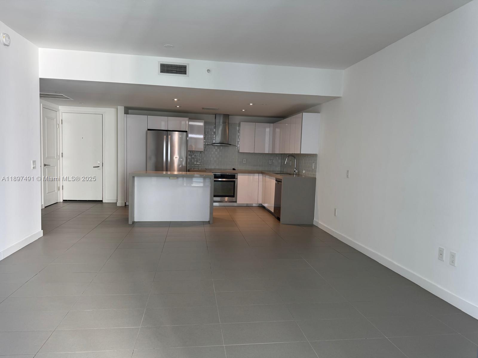 CANVAS CONDO - Residential
