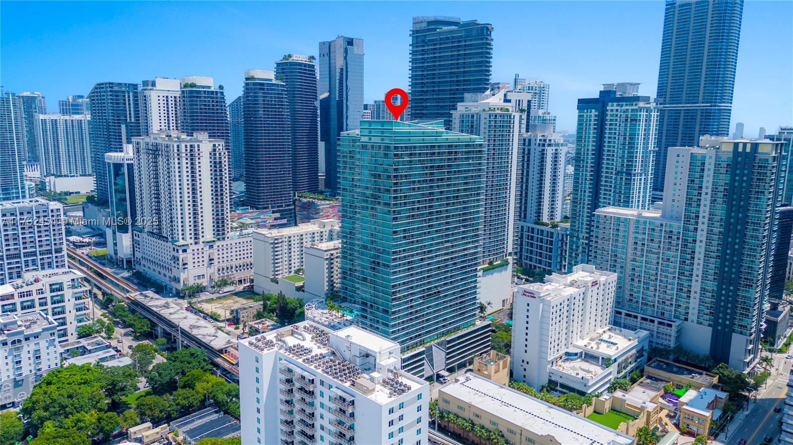 THE AXIS ON BRICKELL COND - Residential