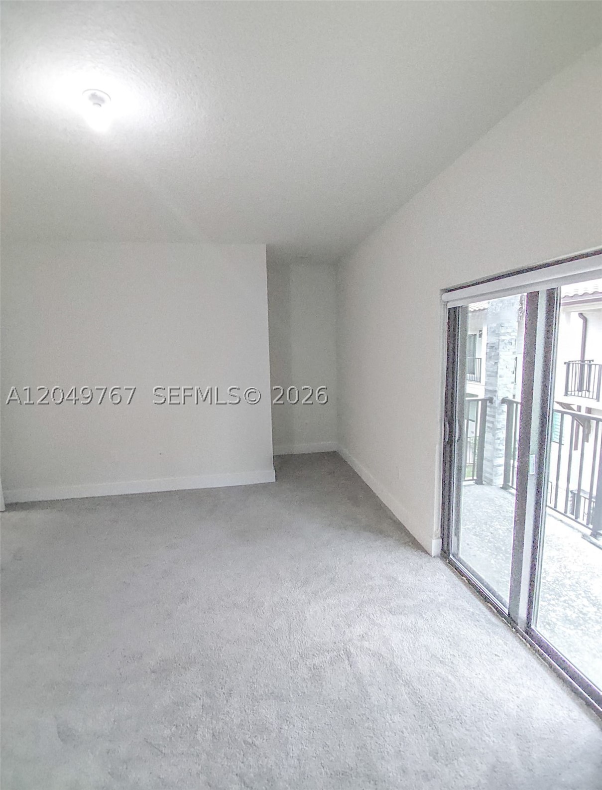 DOWNTOWN DORAL SOUTH PHAS - Residential Lease