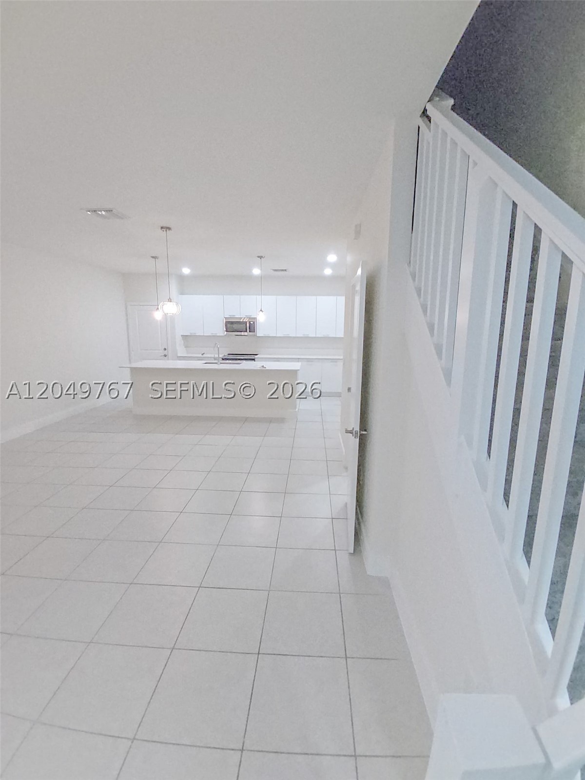 DOWNTOWN DORAL SOUTH PHAS - Residential Lease