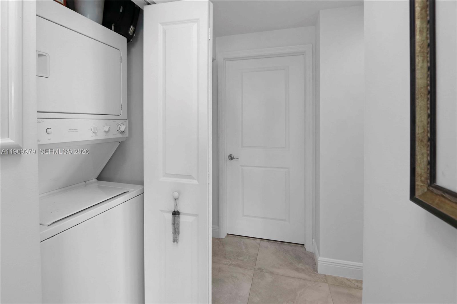 360 CONDO B - Residential
