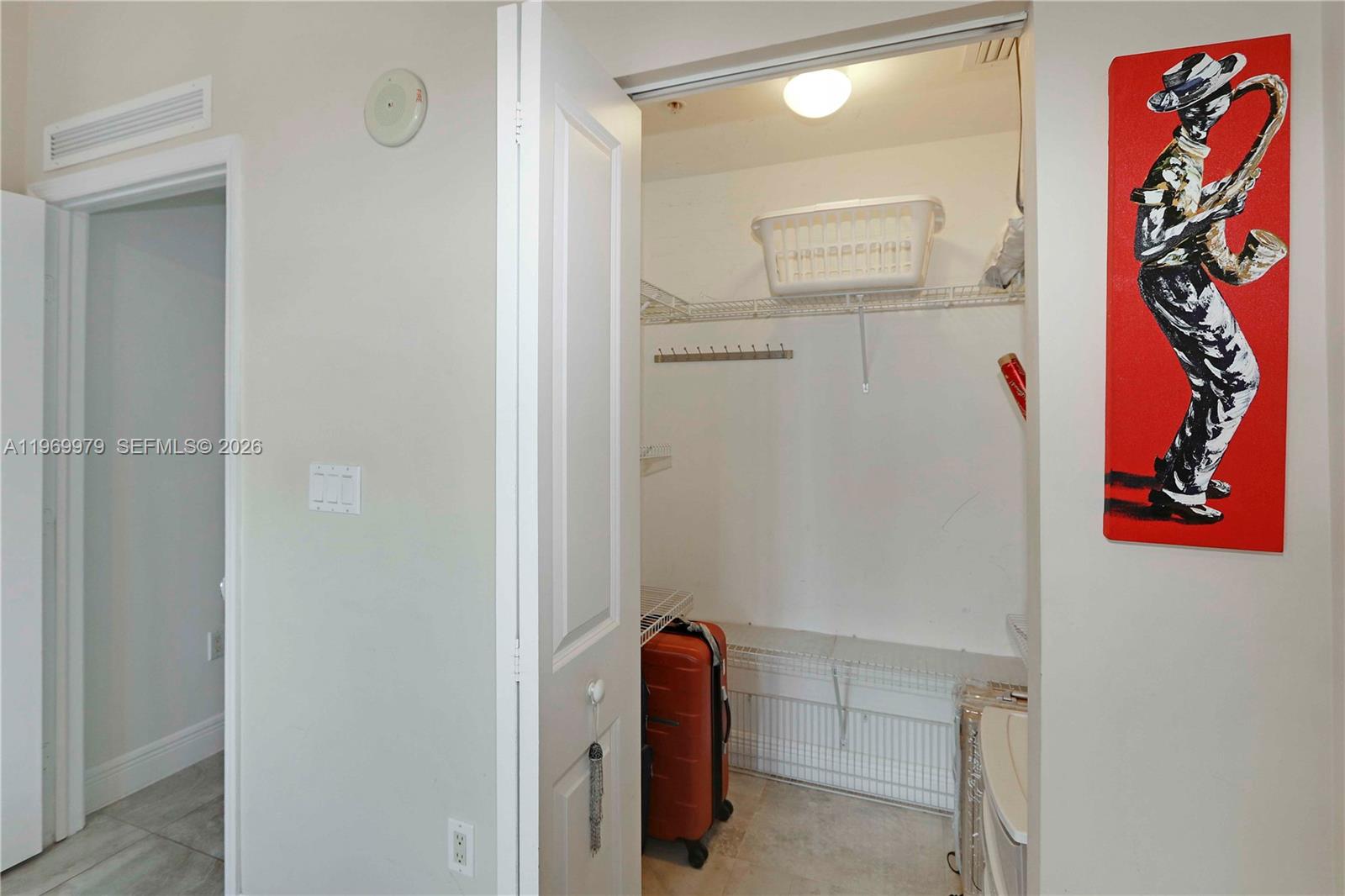 360 CONDO B - Residential