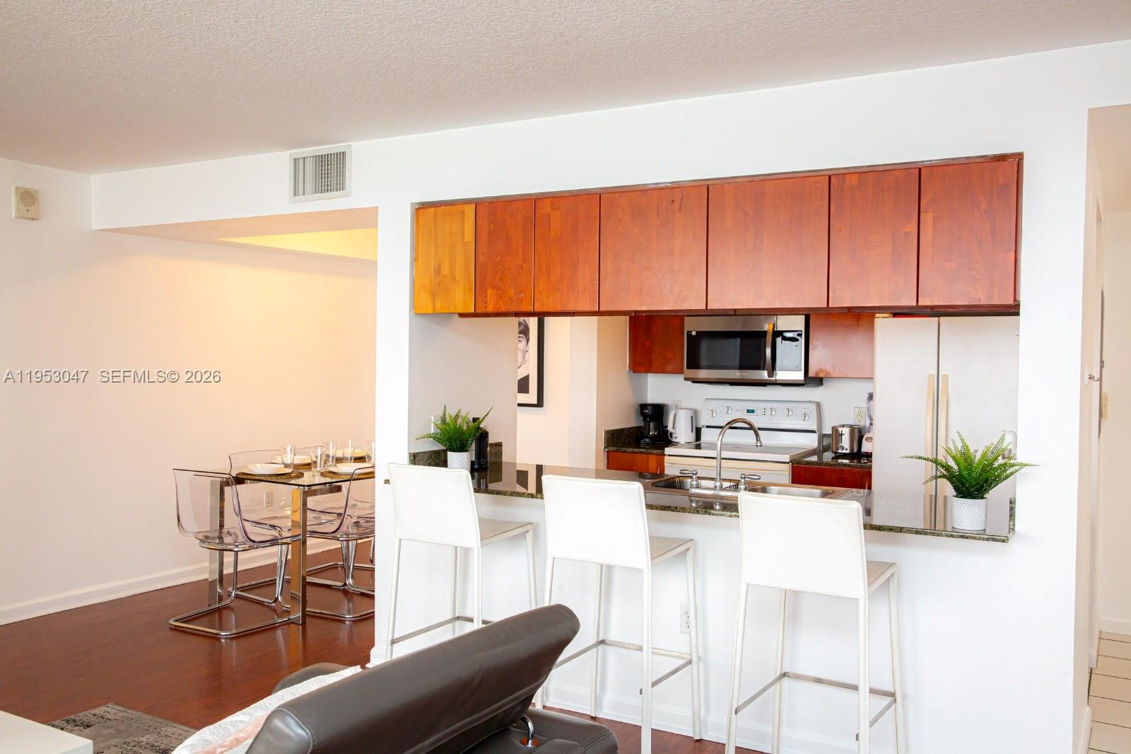 THE CLUB AT BRICKELL BAY - Residential