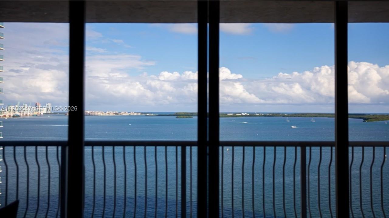 THE CLUB AT BRICKELL BAY - Residential