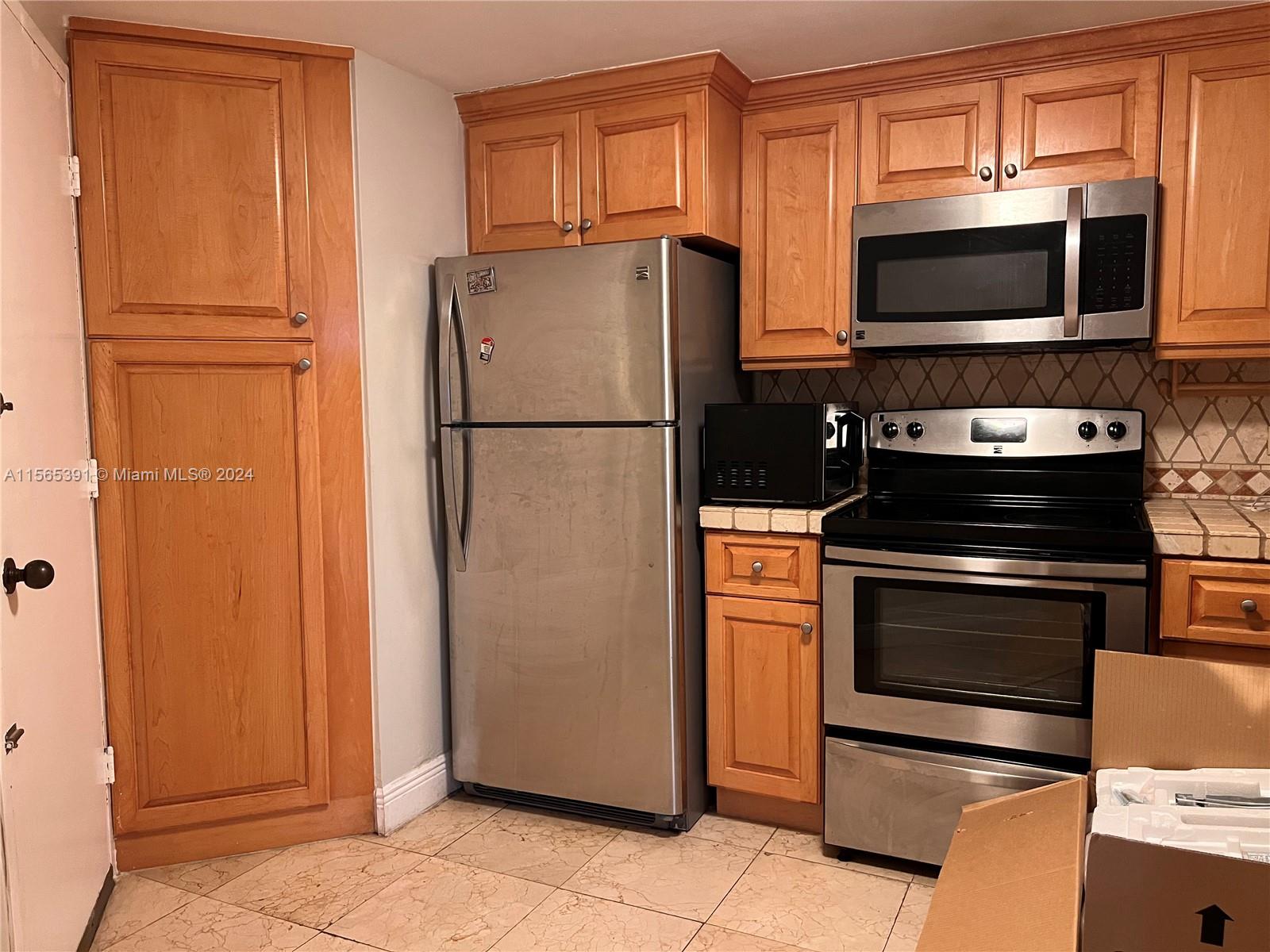 FOUR AMBASSADORS CONDO PH - Residential Lease