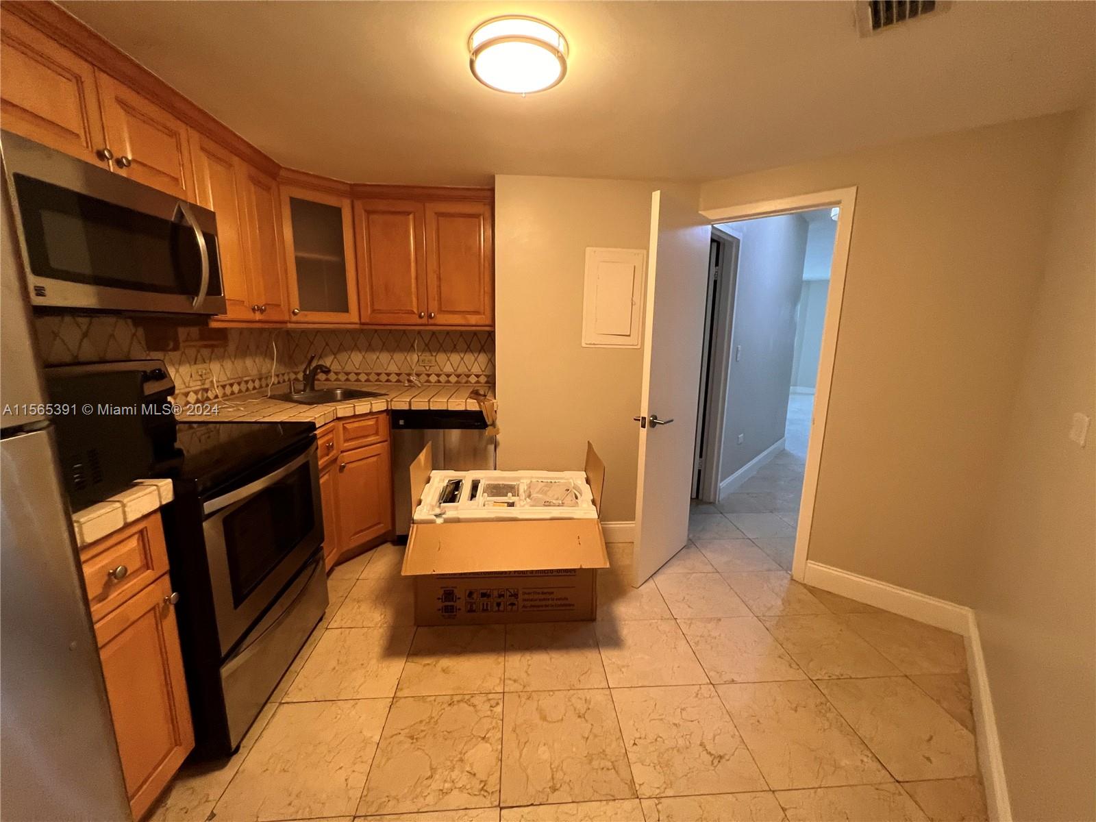 FOUR AMBASSADORS CONDO PH - Residential Lease