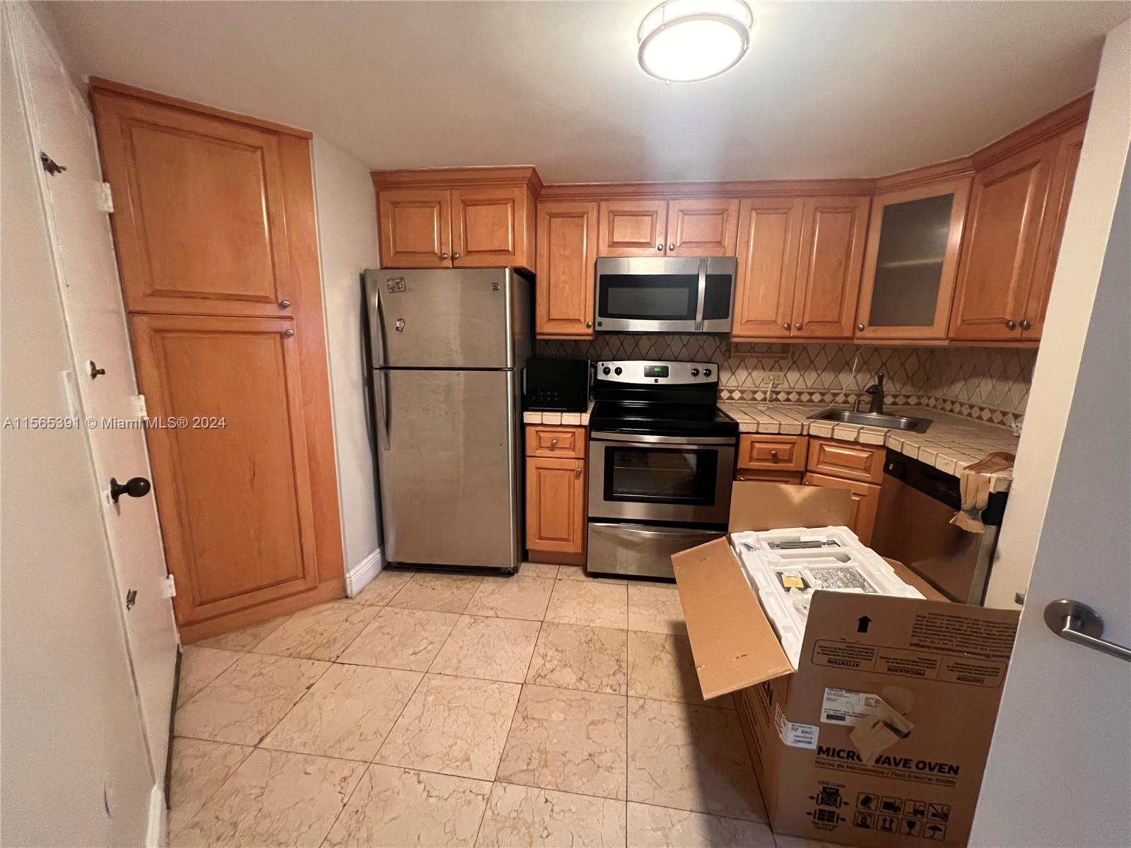 FOUR AMBASSADORS CONDO PH - Residential Lease