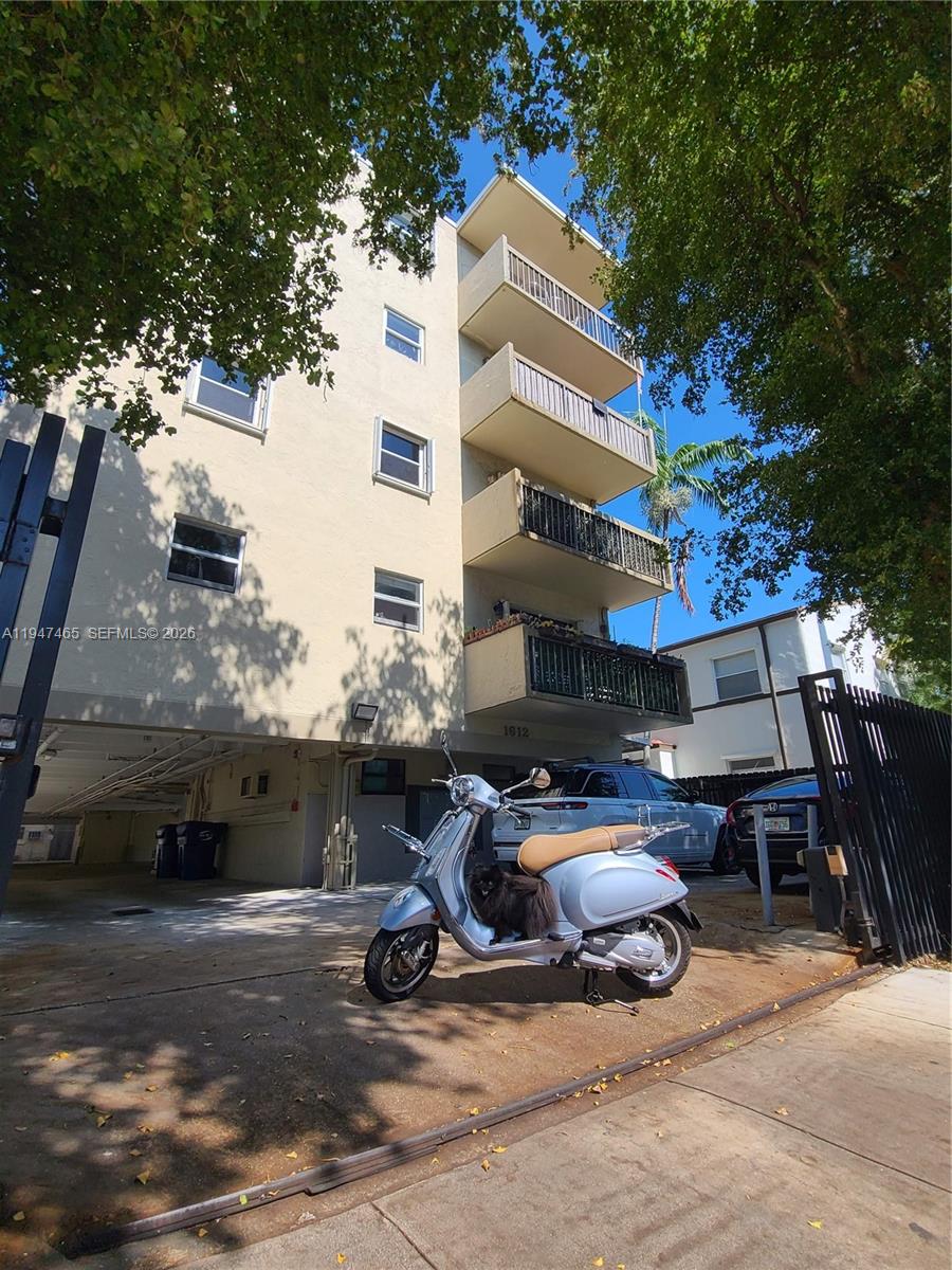 JEFFERSON PLAZA CONDO - Residential Lease