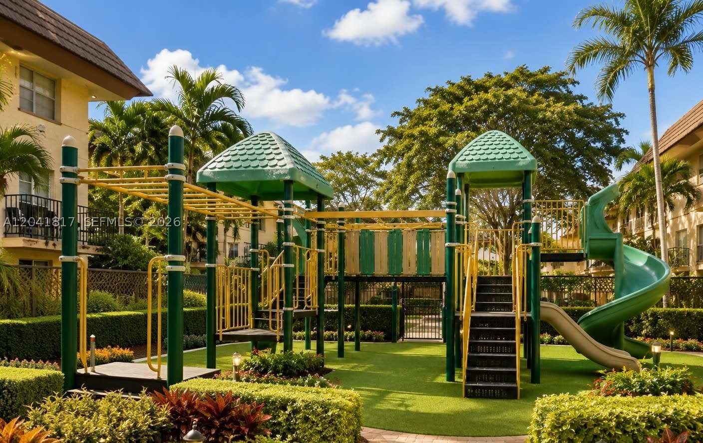 COURTYARDS AT KENDALL CON - Residential
