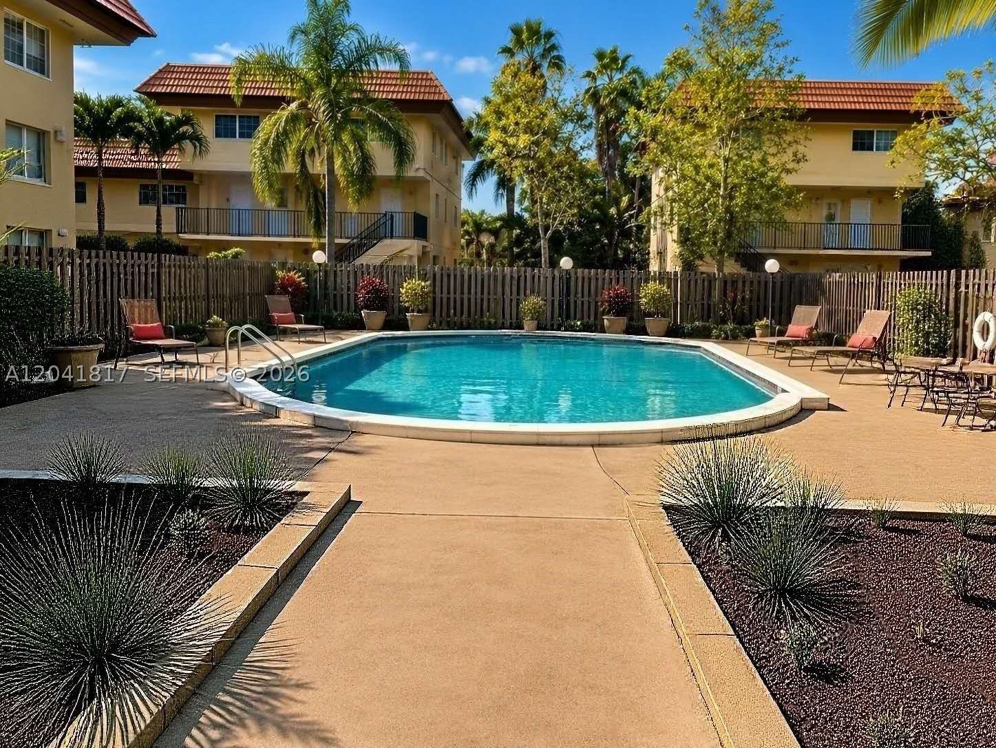 COURTYARDS AT KENDALL CON - Residential