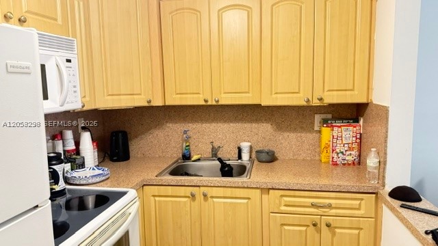 AVILA CONDO - Residential