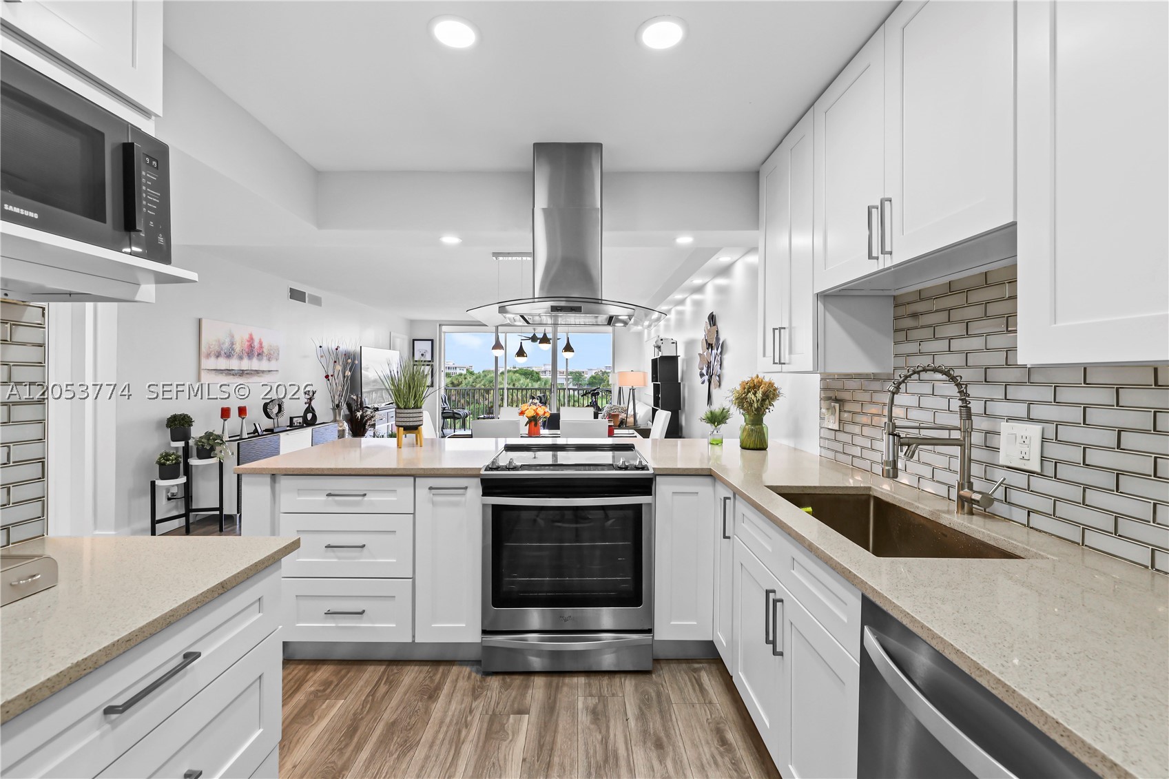 NO 21 PALM-AIRE COUNTRY C - Residential