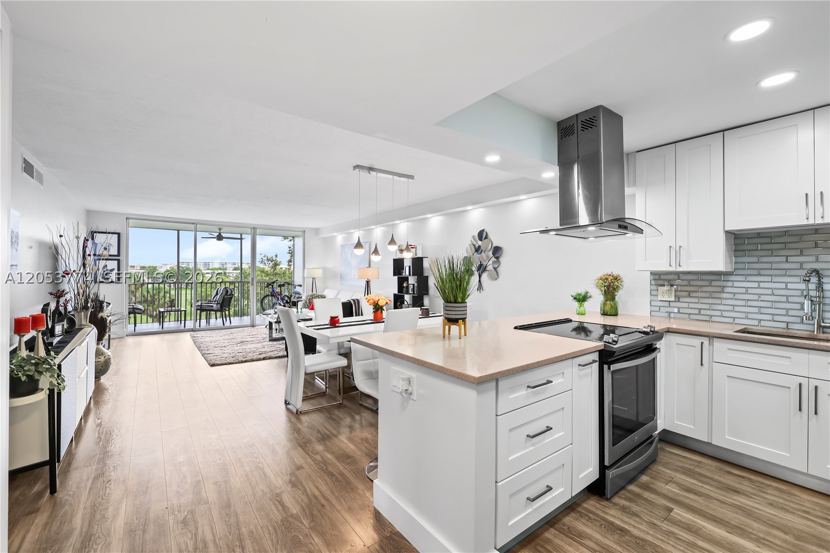NO 21 PALM-AIRE COUNTRY C - Residential