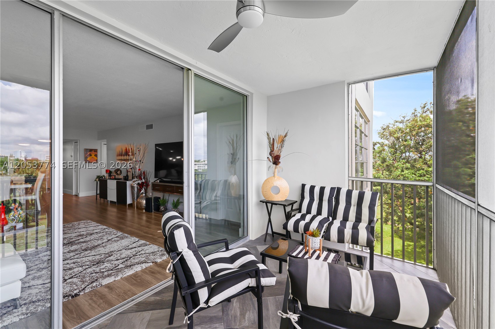 NO 21 PALM-AIRE COUNTRY C - Residential
